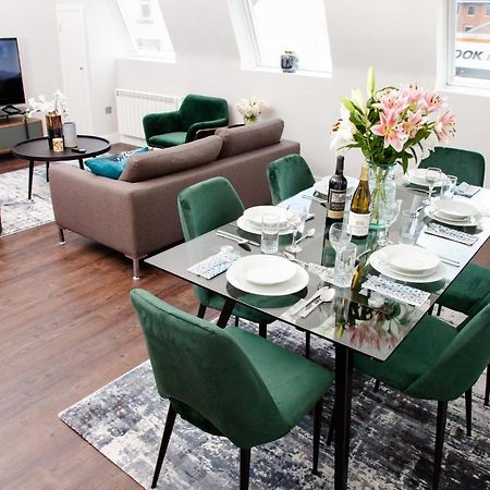 High Life Serviced Apartments - Old Town Суиндон Экстерьер фото