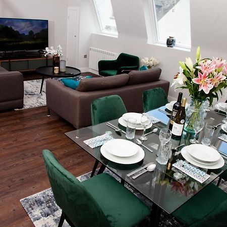 High Life Serviced Apartments - Old Town Суиндон Экстерьер фото