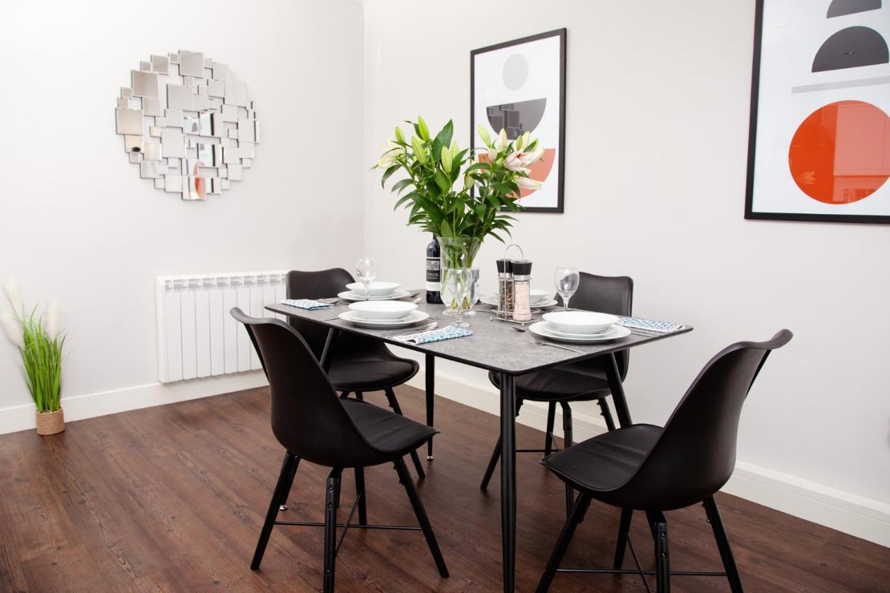 High Life Serviced Apartments - Old Town Суиндон Экстерьер фото