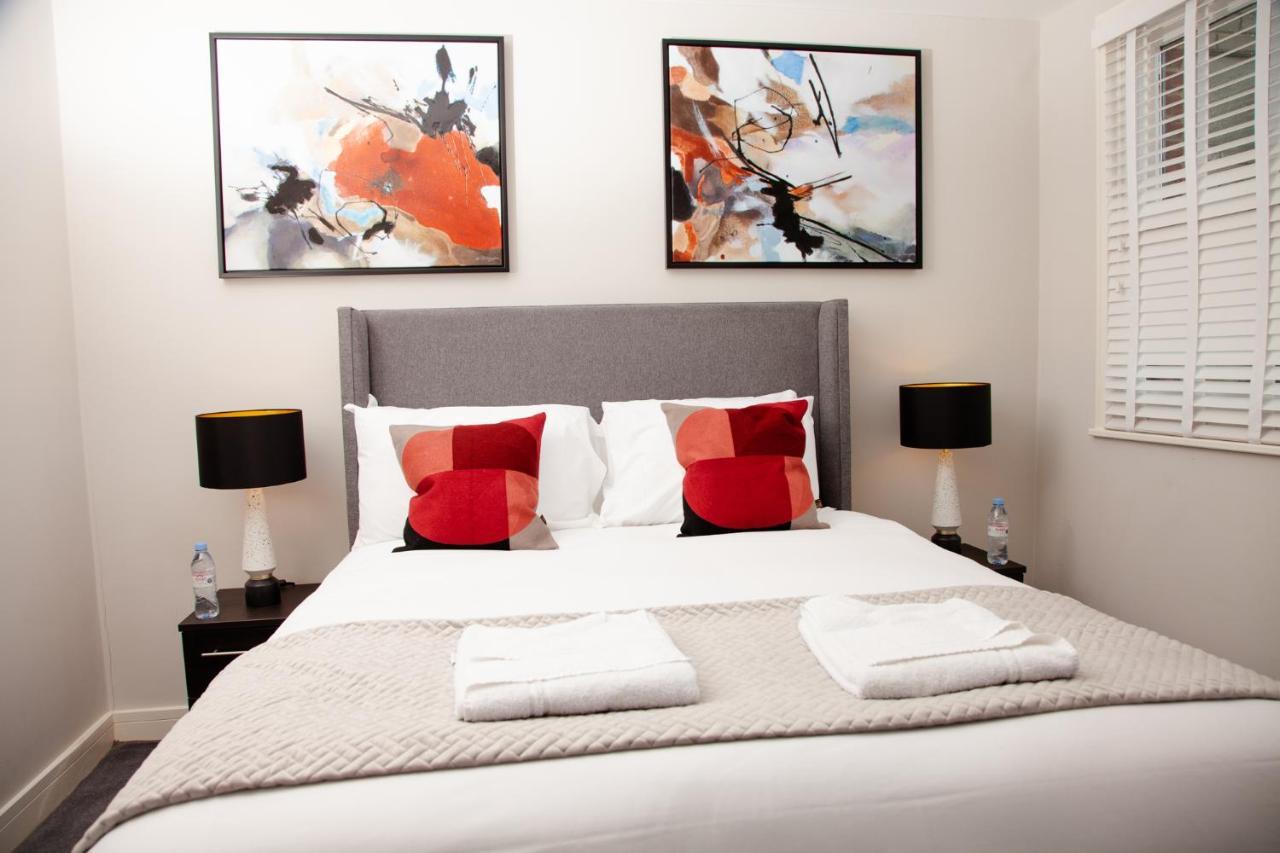 High Life Serviced Apartments - Old Town Суиндон Экстерьер фото