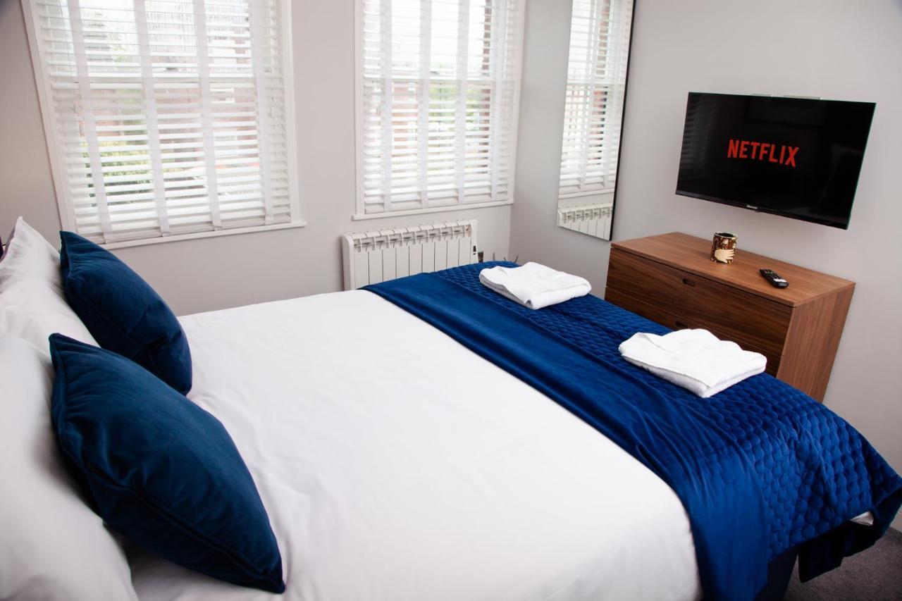 High Life Serviced Apartments - Old Town Суиндон Экстерьер фото