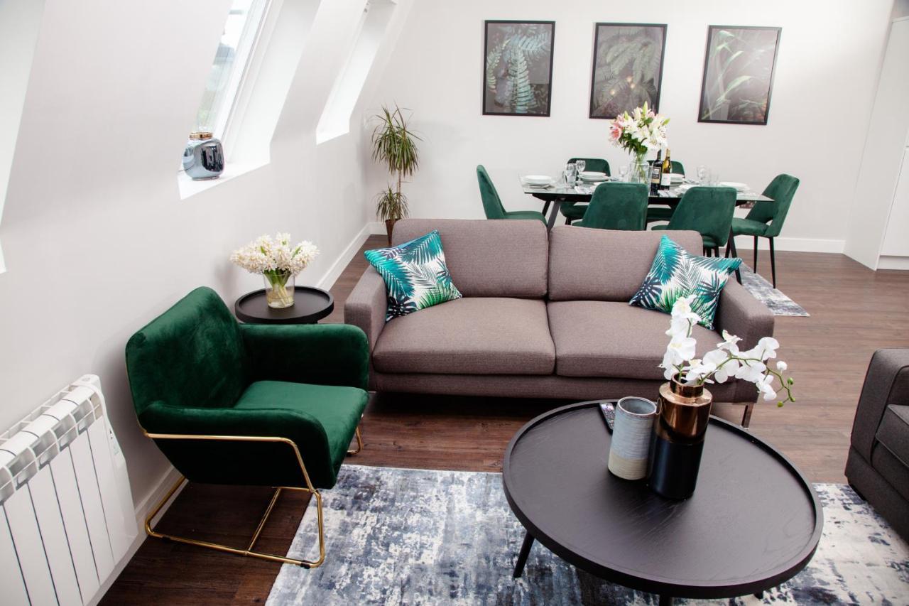 High Life Serviced Apartments - Old Town Суиндон Экстерьер фото