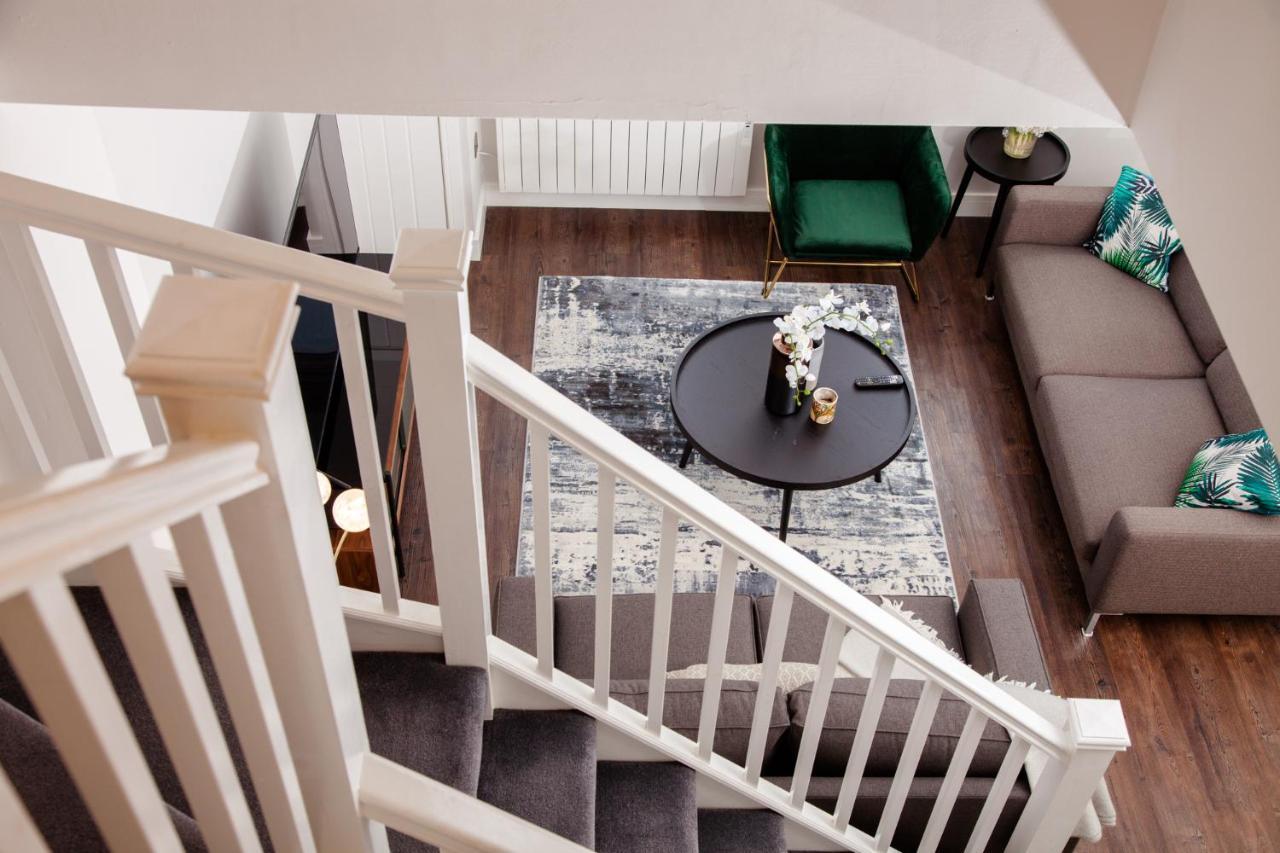 High Life Serviced Apartments - Old Town Суиндон Экстерьер фото