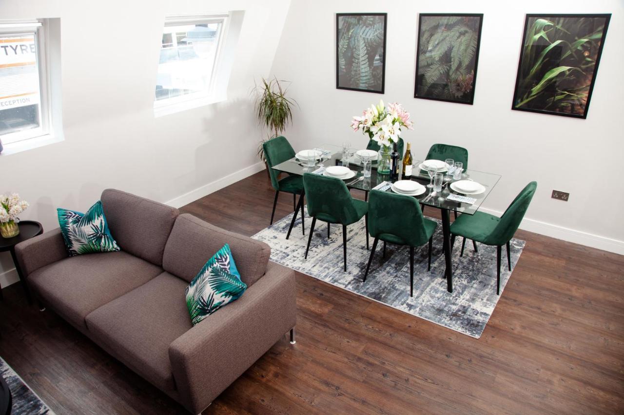 High Life Serviced Apartments - Old Town Суиндон Экстерьер фото
