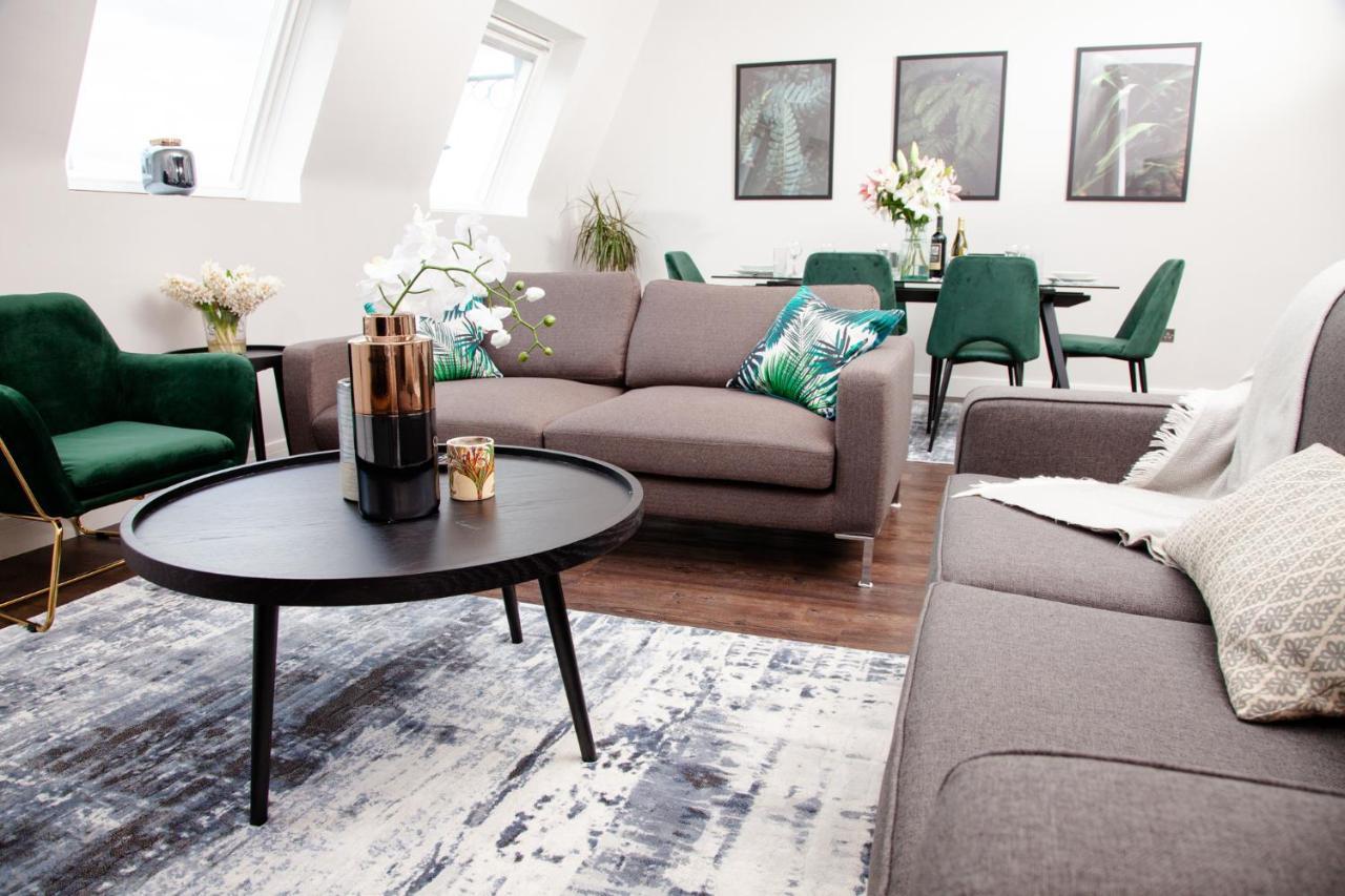 High Life Serviced Apartments - Old Town Суиндон Экстерьер фото