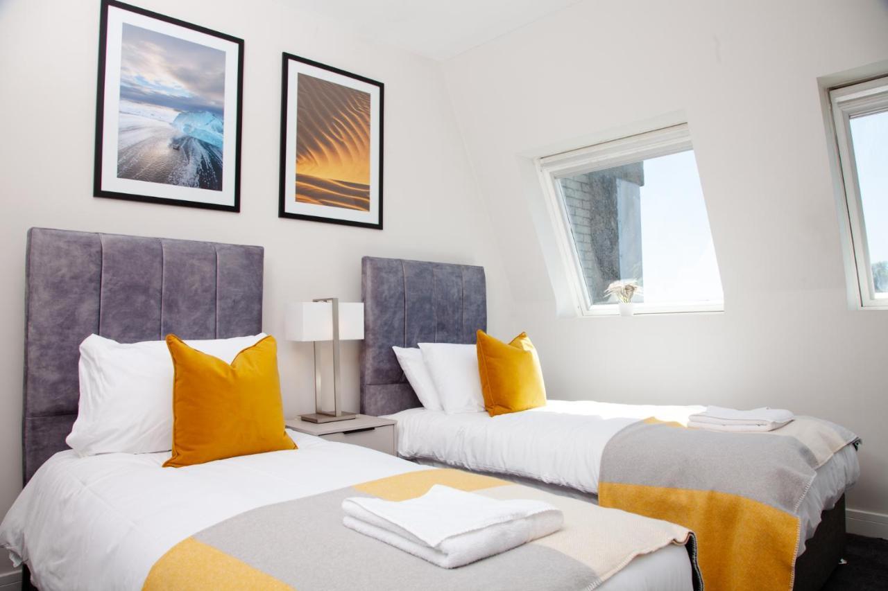 High Life Serviced Apartments - Old Town Суиндон Экстерьер фото