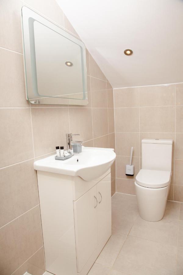 High Life Serviced Apartments - Old Town Суиндон Экстерьер фото